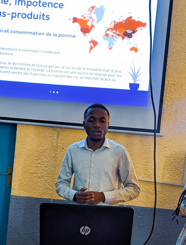 Charles Baraka engages with participants during a workshop on climate-smart agricultural practices and sustainable farming. @Kilimo Green Farm, ‎‎2023